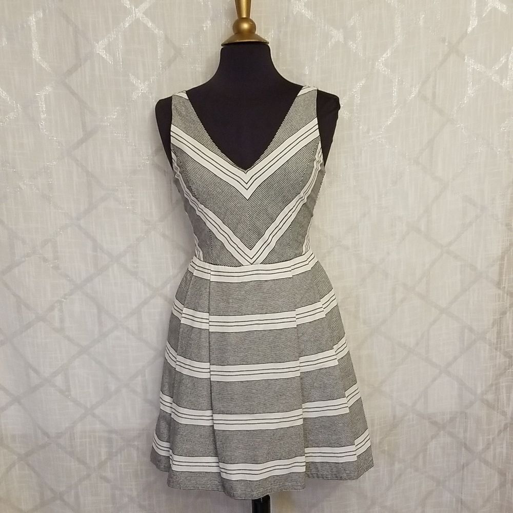 Greylin Anthropologie Dress Women's Small Sleeveless Striped Summer Fit Flare